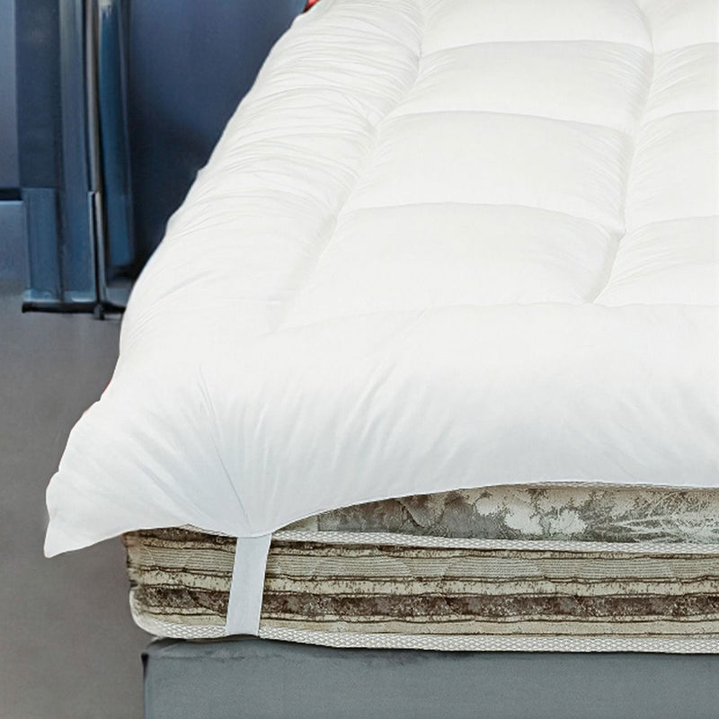 Microfiber Mattress Topper 8 cm With Microfiber Filling and Rubber Corners Edges