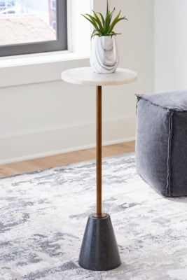 Caramont Accent Table(A4000541)