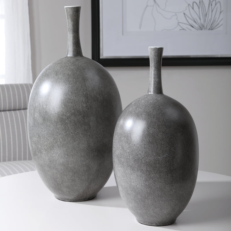 Riordan Vases, S/2