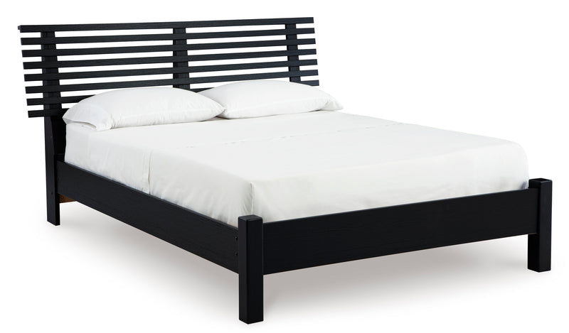 Danziar Queen Panel Bed