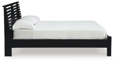 Danziar -Queen Slat Panel Bed