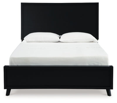 Danziar- Queen Panel Bed