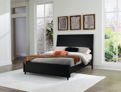 Danziar- Queen Panel Bed