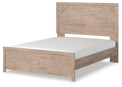 Senniberg- Queen Panel Bed