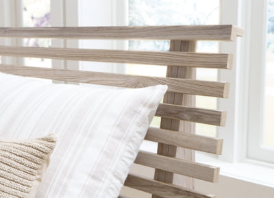 Hasbrick - Queen Slat Panel Bed