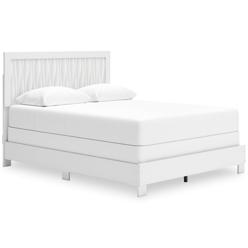 Druchalla Queen Panel Bed