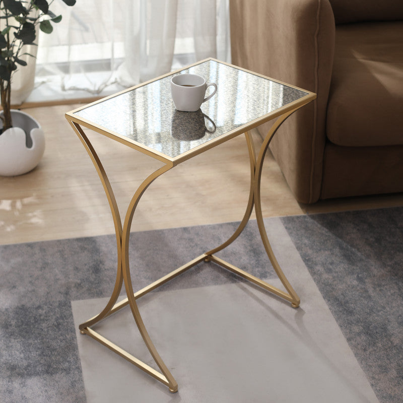 NESTING TABLE GOLD