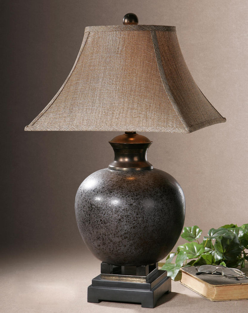 Villaga Table Lamp